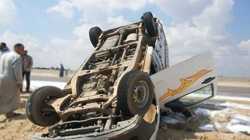 مصرع شخص وإصابة 4 آخرين في حادث انقلاب سيارة ربع نقل بشمال سيناء