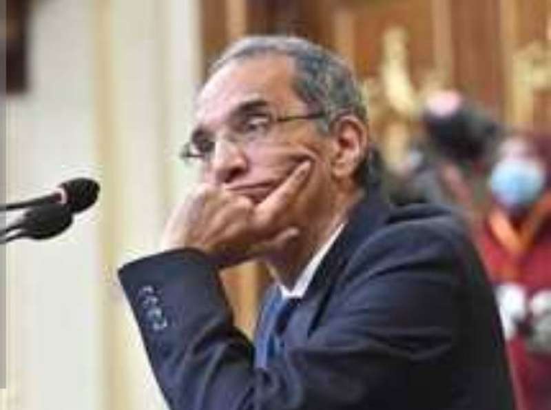 «هاشتاج تويتر » يطالب بإقالة وزير الاتصالات بسبب سوء خدمة الإنترنت