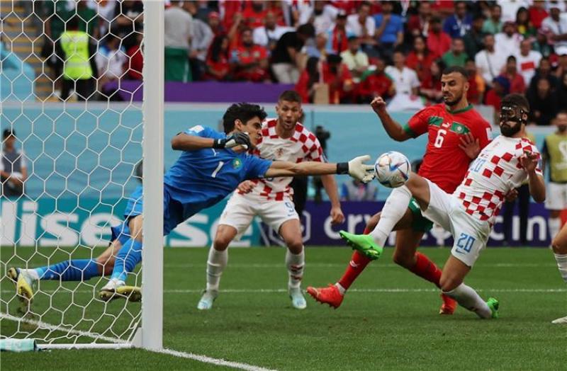 مفاجأة.. حكم غير متوقع لمباراة المغرب وكرواتيا في كأس العالم
