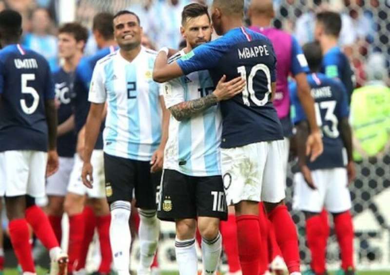 فرنسا ضد الأرجنتين 