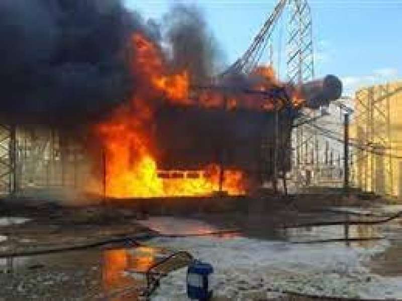 السيطرة على حريق محول داخل محطة كهرباء طلخا