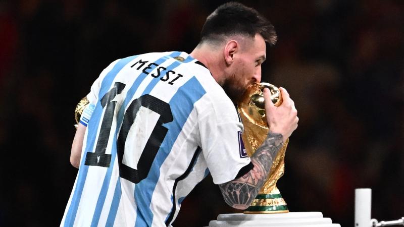 بعد الفوز بكأس العالم.. اقتراحات لوضع صورة ميسي على العملة الأرجنتينية