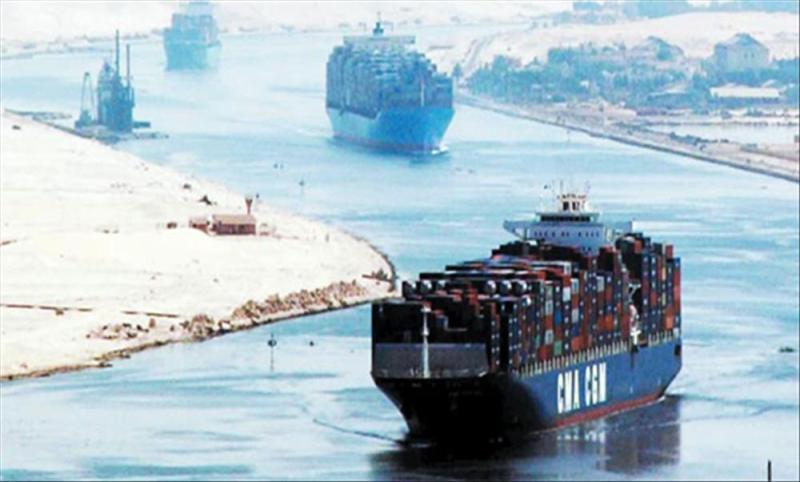 خبير اقتصاد النقل البحري: «رسوم عبور قناة السويس عوائدها تقترب من 8 مليارات جنيه»