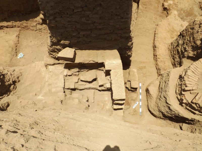 الآثار تعلن الكشف عن أجزاء من معبد خنوم في إسنا | صور
