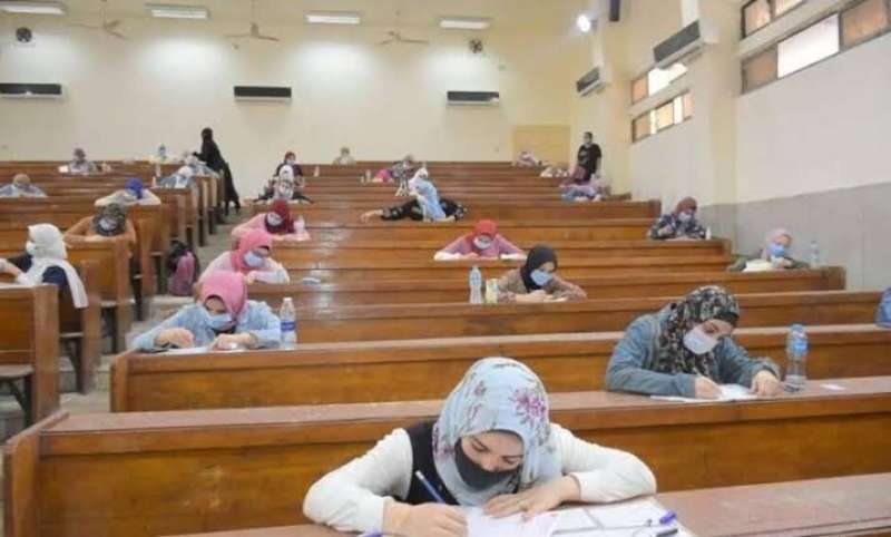 استعدادات جامعة سوهاج لامتحانات الترم الأول