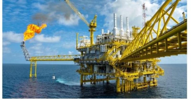 اقتصادي: نجاح مشروعات «البترول» ساهم في تداول الطاقة بالمنطقة