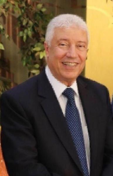 رئيس هيئة قضايا الدولة يهنئ الرئيس السيسى بعيد تحرير سيناء