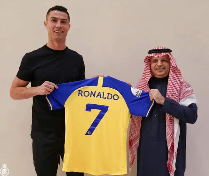 تفاصيل أرباح مبيعات قمصان كريستيانو رونالدو مع النصر السعودي في 24 ساعة