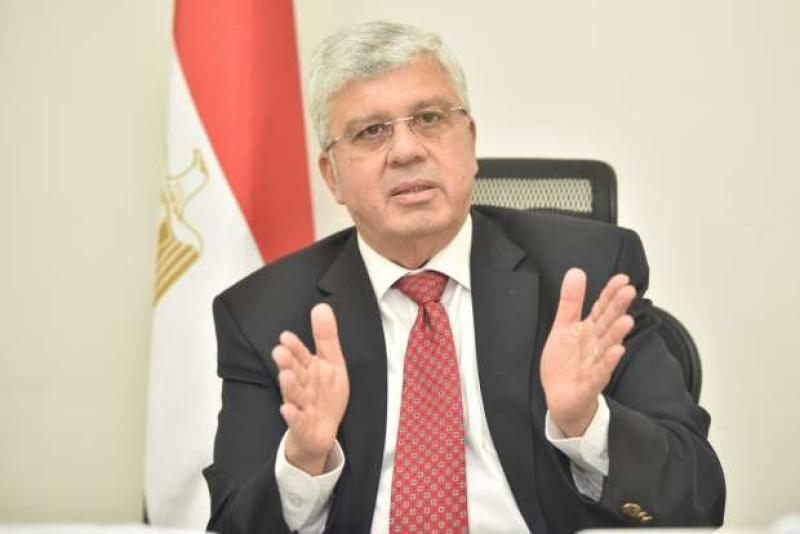 وزير التعليم العالي يصدر قرارا بإغلاق كيان وهمي في القاهرة