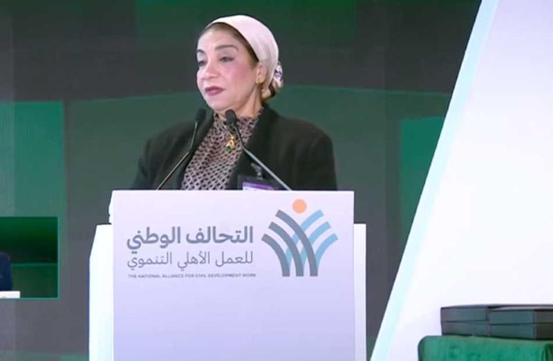 الدكتورة هالة صلاح المستشار الطبى للتحالف الوطني للعمل الأهلي 