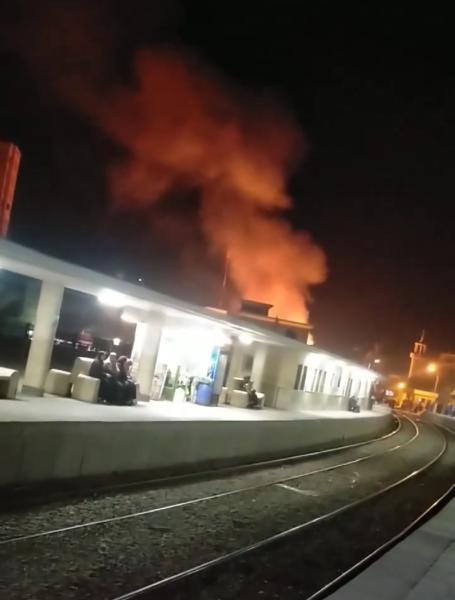 اندلاع حريق في الورش الهندسية خلف محطة قطارات الزقازيق بالشرقية