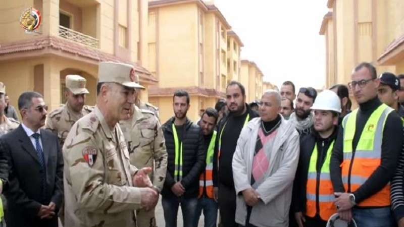 الفريق أسامة عسكر يتفقد المشروعات التنموية بشمال سيناء