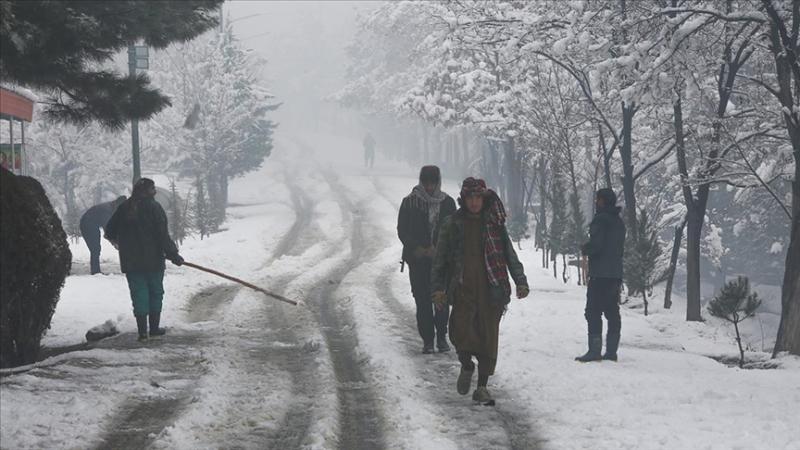 الثلج يغطي شوارع كابول