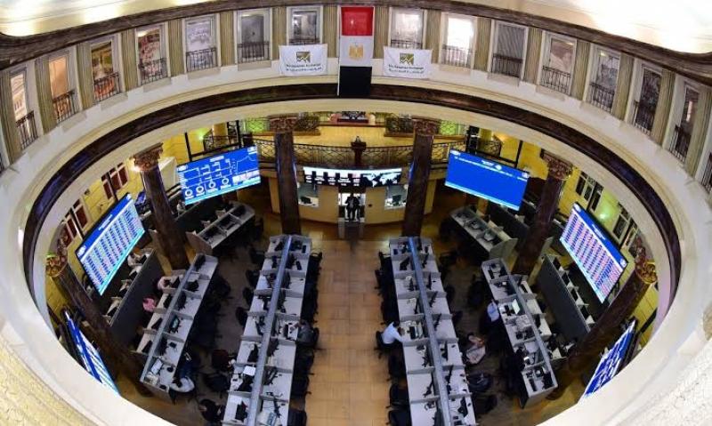 البورصة المصرية تفقد 3 مليارات جنيه بمنتصف جلسة اليوم