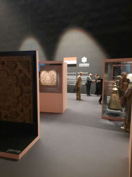 السياحة: 18 قطعة أثرية مصرية تشارك بمعرض بينالي الفنون الإسلامية