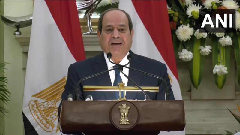 الرئيس السيسي يعلن زيادة رحلات الطيران بين القاهرة ونيودلهي