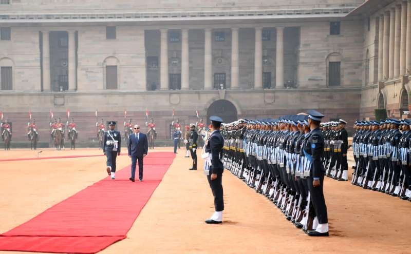 الرئيس السيسي يغادر منصة الاحتفال بعيد الجمهورية في الهند