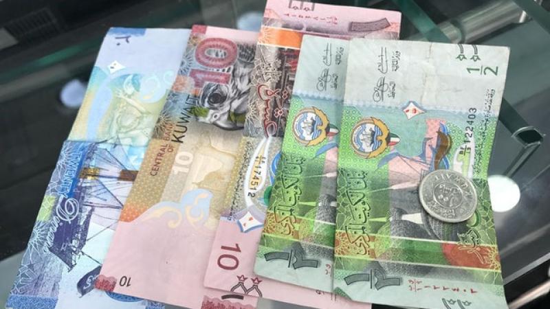 أسعار العملات العربية اليوم الأحد 29 يناير 2023 في البنوك