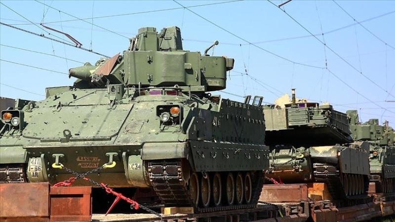 رئيس البرلمان الأوكراني يطلب دبابات «لوكلير » من فرنسا