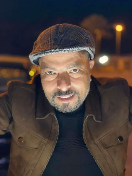 الفنان احمد ابراهيم
