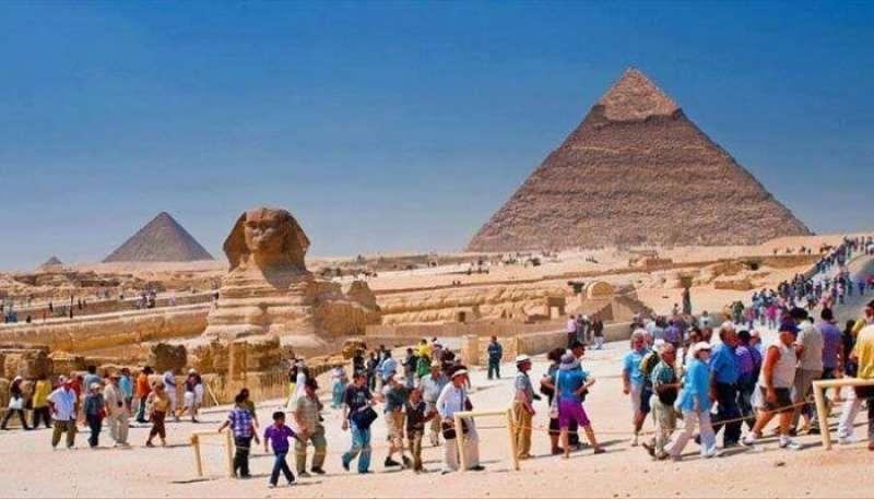 عاجل .. البنك المركزي يعلن ارتفاع ايرادات مصر من السياحة إلي 4.1 مليار دولار خلال 3 أشهر