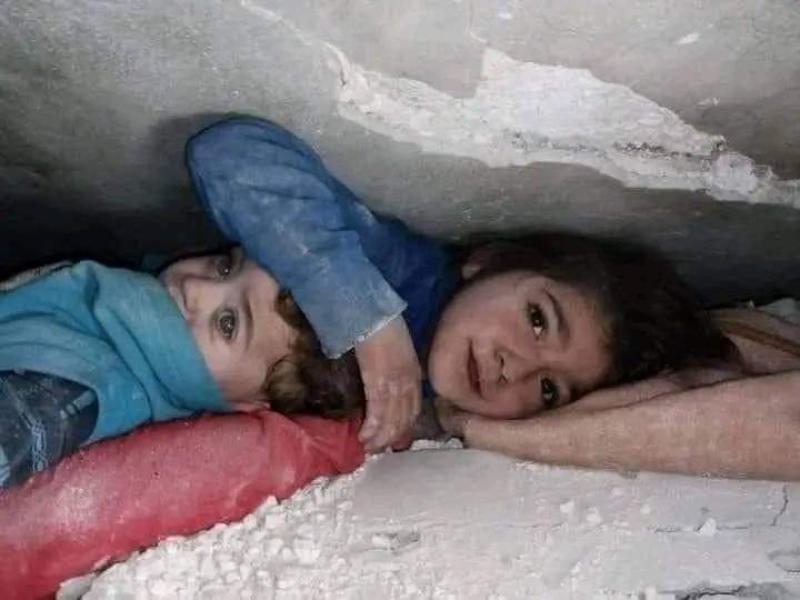 طفلة سورية تستغيث_مصدر الصورة_سوشيال
