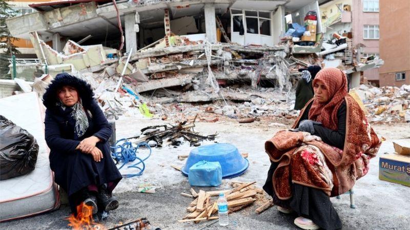 قناة العربية: «16 ألفا و400 قتيل حصيلة زلزال تركيا وسوريا»