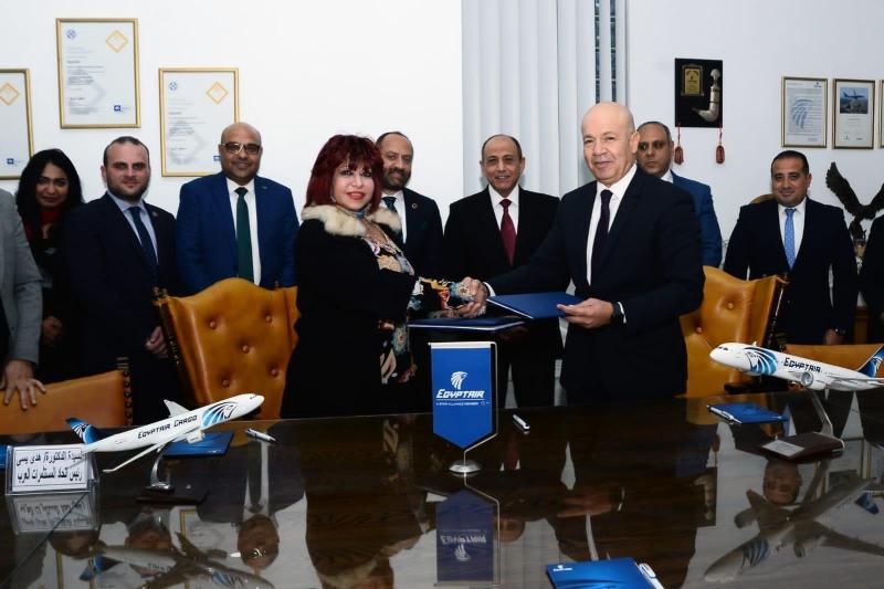 توقيع بروتوكول تعاون بين الشركة القابضة لمصر للطيران واتحاد المستثمرات العرب