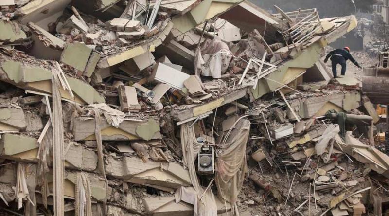 ارتفاع عدد قتلى الزلزال في تركيا إلى 20 ألفا و665 شخصا
