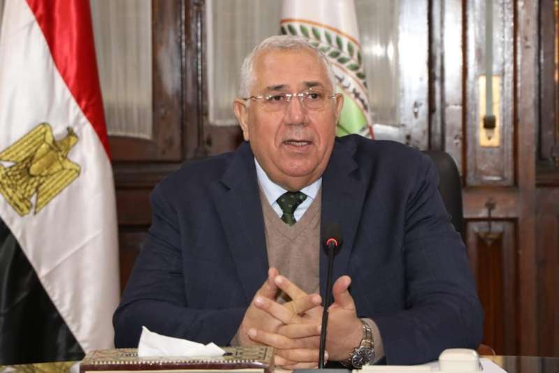 وزير الزراعة: «مصر  حريصة على استقرار صناعة الدواجن لتحقيق الأمن الغذائي»