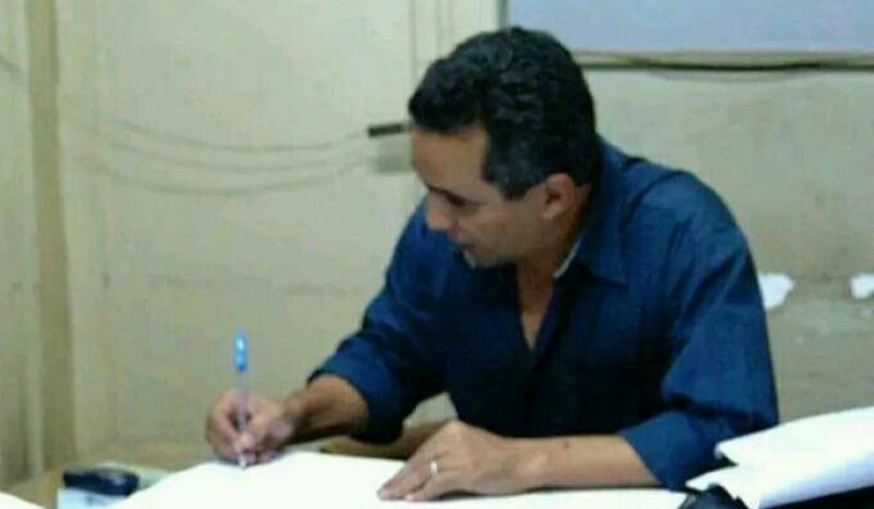 الكاتب عادل سعد 