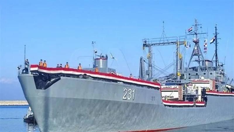 سفينة مساعدات تابعة للقوات البحرية المصرية تصل سوريا