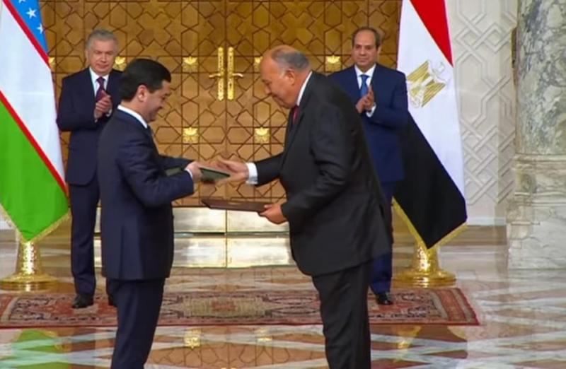 مصر وأوزبكستان تتفقان على تعزيز العلاقات الاقتصادية وزيادة التبادل التجاري
