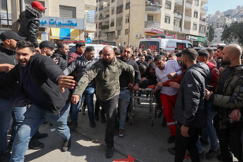 مجزرة في نابلس.. 10 شهداء وأكثر من 100 جريح والاحتلال يمنع الأطباء من إنقاذ المصابين
