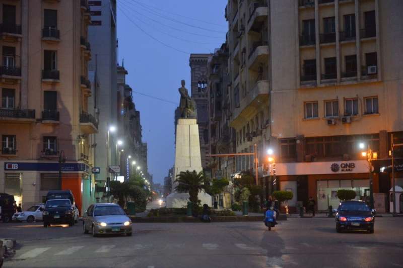 أحد شوارع القاهرة ليلًا (ياندكس)