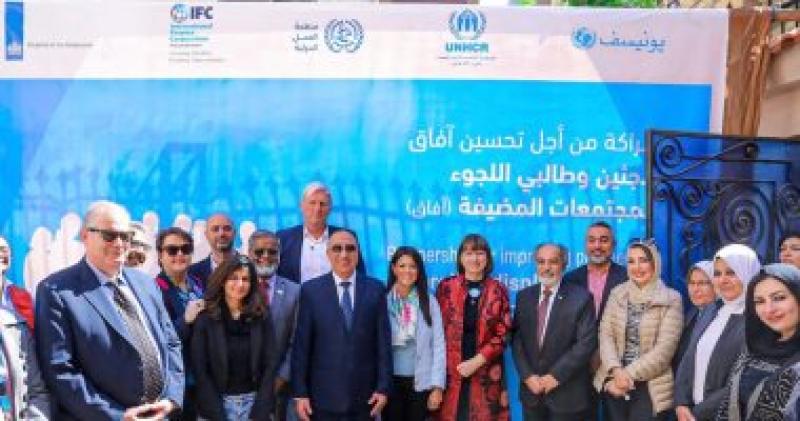 وزيرة التعاون الدولي تتفقد مشروعات اجتماعية في الإسكندرية رفقة مسؤولين أوروبيين