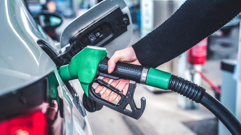 «البترول» تعلن تعديل أسعار البنزين والغاز.. بداية من اليوم