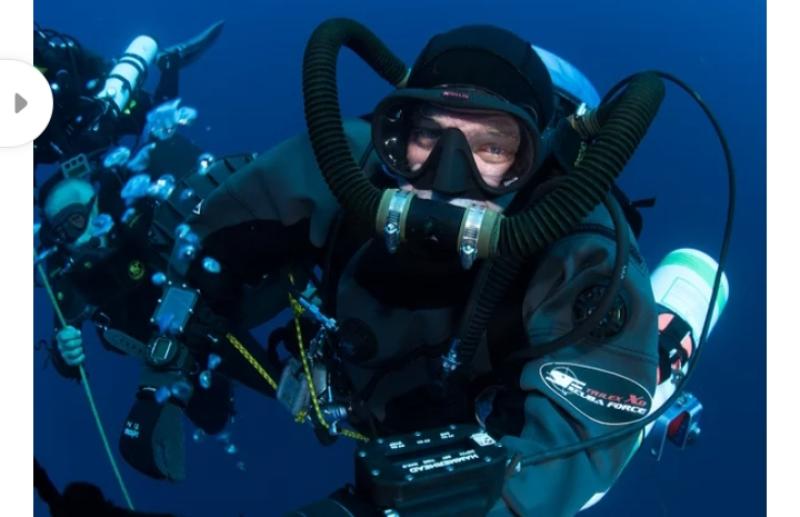رجل يخطط للعيش تحت الماء لمدة 100 يوم