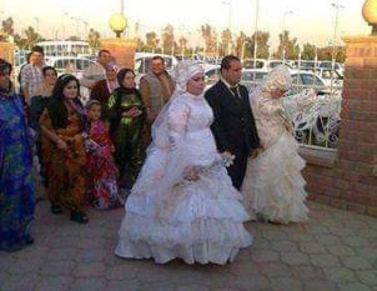 رجل يتزوج امرأتين_مصدر الصورة_سوشيال