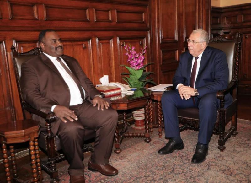 وزير الزراعة مع وزير الاستثمار السوداني