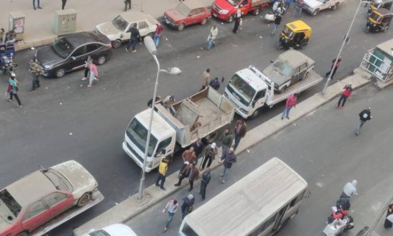 رفع 64 سيارة ودراجة نارية متروكة في شوارع القاهرة والجيزة