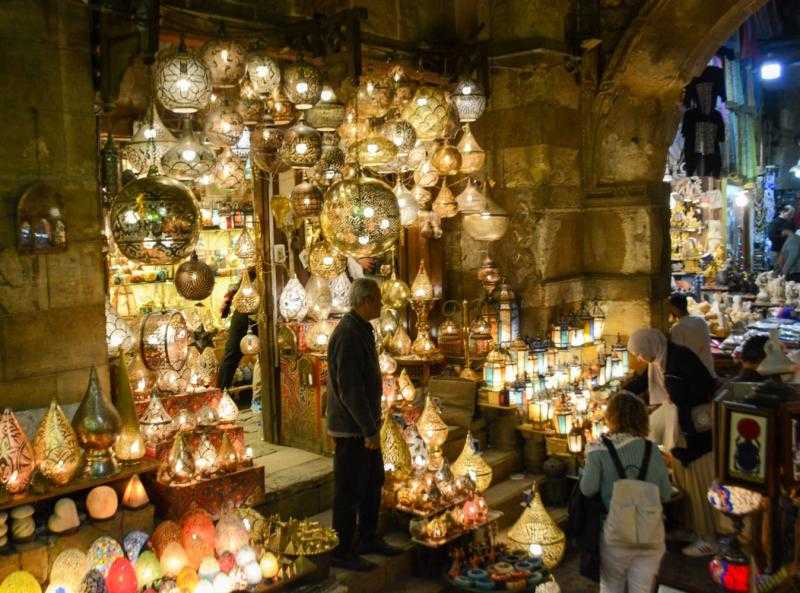أجواء بيع فوانيس رمضان في سوق خان الخليل