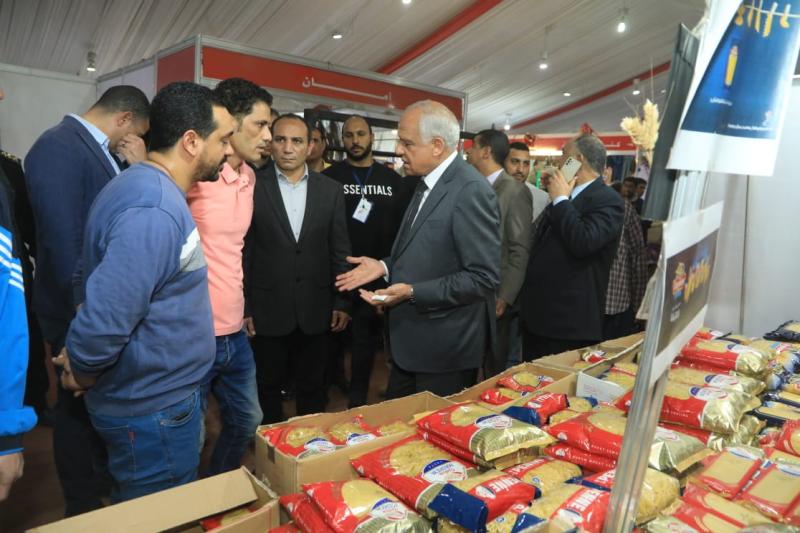محافظ الجيزة يحذر البائعين بمعرض «أهلًا رمضان» بفيصل