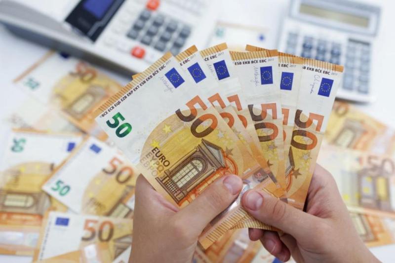 سعر صرف اليورو مقابل الجنيه مساء اليوم الأربعاء 29-3-2023