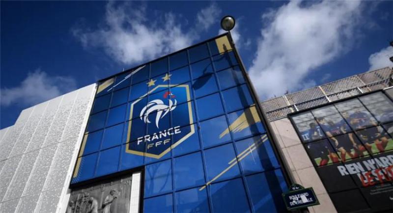 عاجل| الاتحاد الفرنسي يمنع إيقاف المباريات لإفطار اللاعبين المسلمين