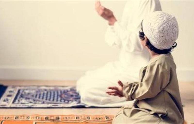 تعليم ابنك الصلاة 
