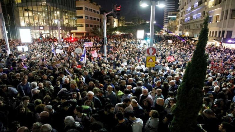 160 ألفا يتظاهرون في تل أبيب ضد نتنياهو وخطط الإصلاح القضائي