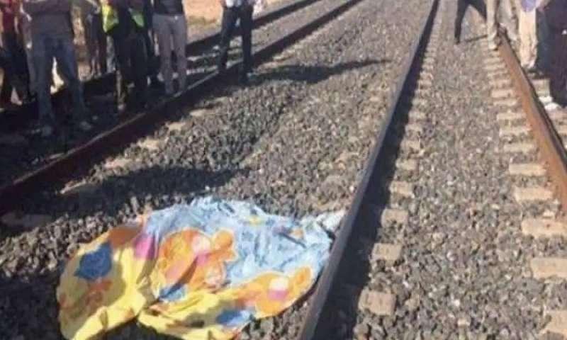 مصرع شخص مجهول الهوية أسفل عجلات القطار في سوهاج