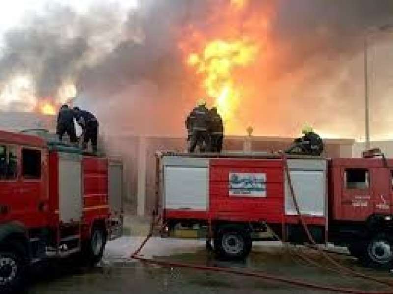 إخماد حريق شقة سكنية في فيصل بالجيزة