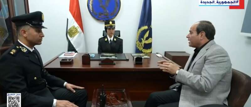 ضابطة بقسم مدينة نصر توضح للرئيس السيسي دورها في مساعدة المواطنين